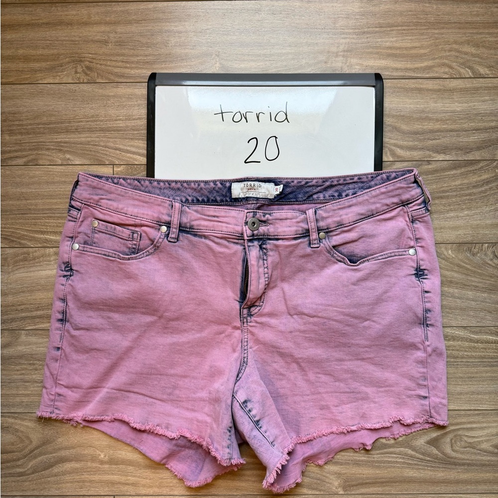 Torrid Pink acid wash Jean Shorts 20